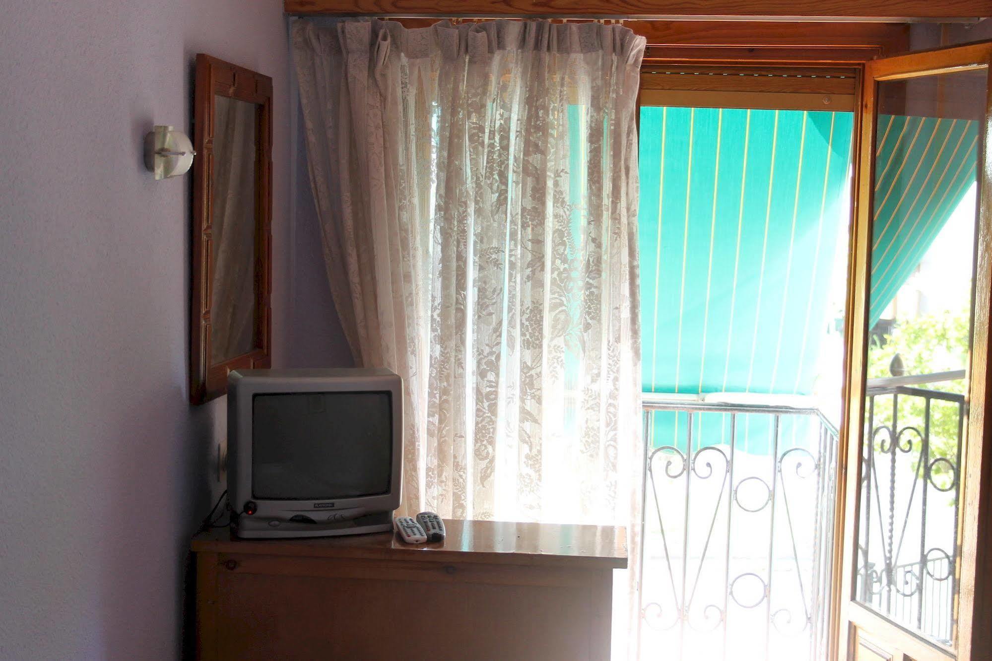 Casa De Huespedes Carabanchel By Vivere Stays Madrid Ngoại thất bức ảnh
