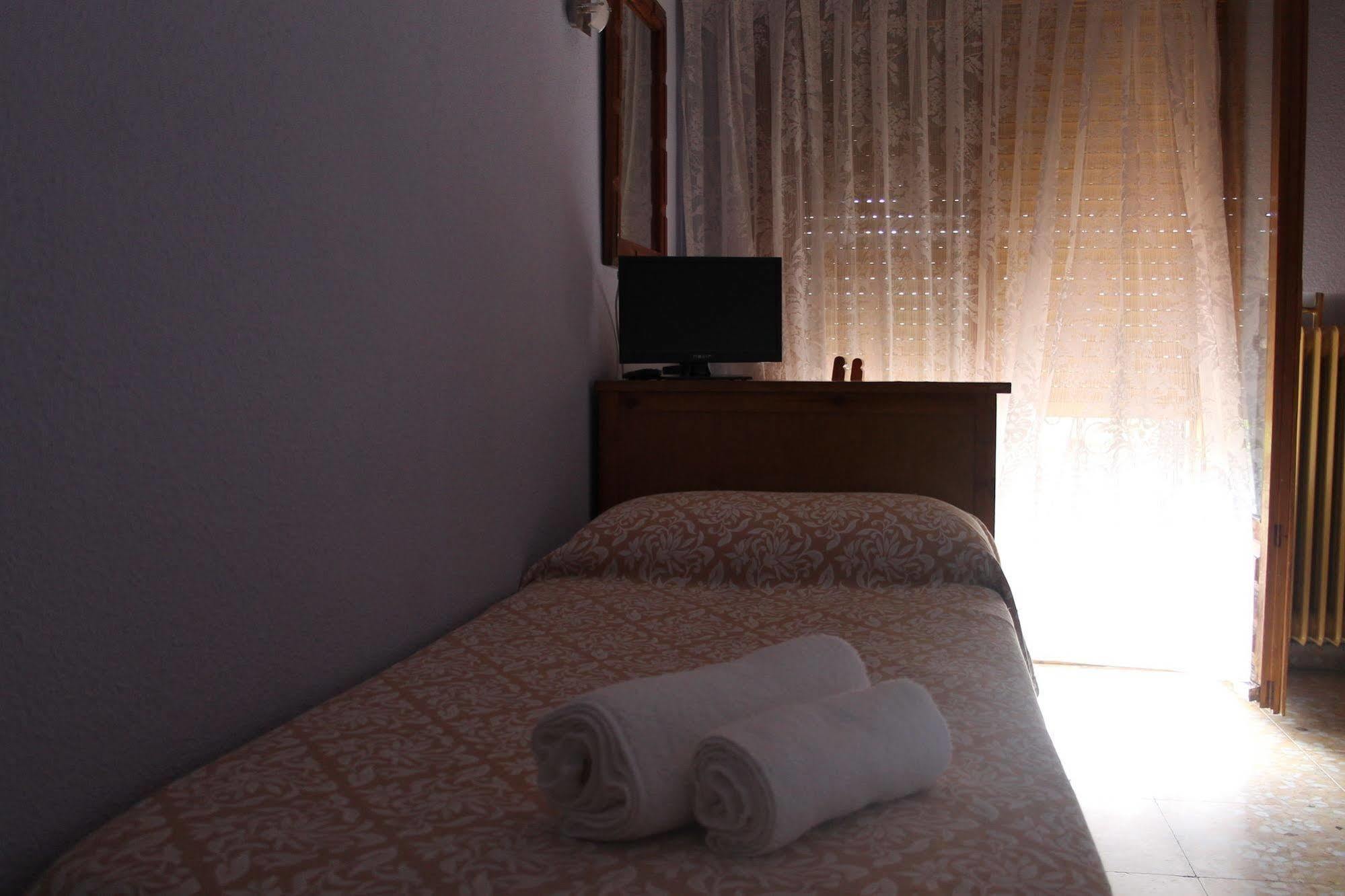 Casa De Huespedes Carabanchel By Vivere Stays Madrid Ngoại thất bức ảnh