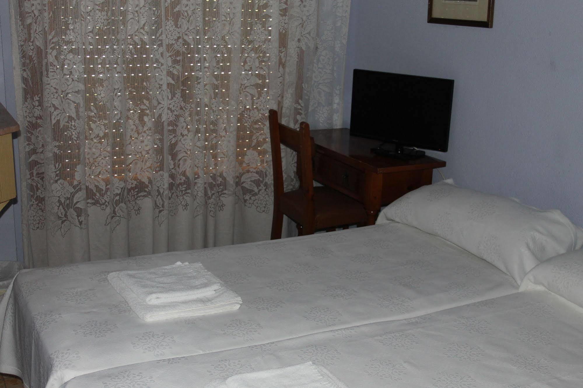 Casa De Huespedes Carabanchel By Vivere Stays Madrid Ngoại thất bức ảnh
